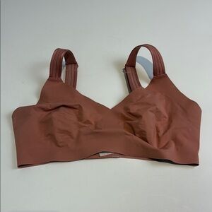 Knix Pink Wireless Bra with Adjustable Straps and Seamless Design